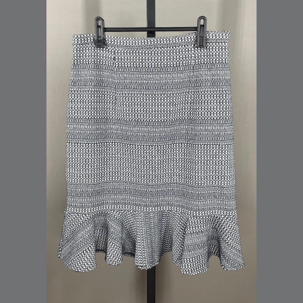 NEW Banana Republic Skirt Womens 6 blue geometric stripe pencil flounce preppy